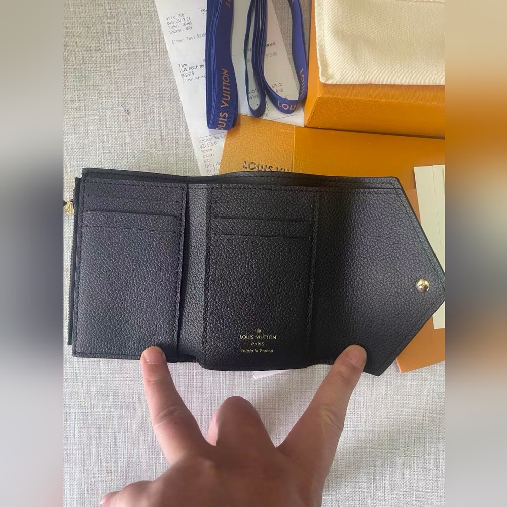 Louis Vuitton Victorine Wallet - Picture 9 of 11